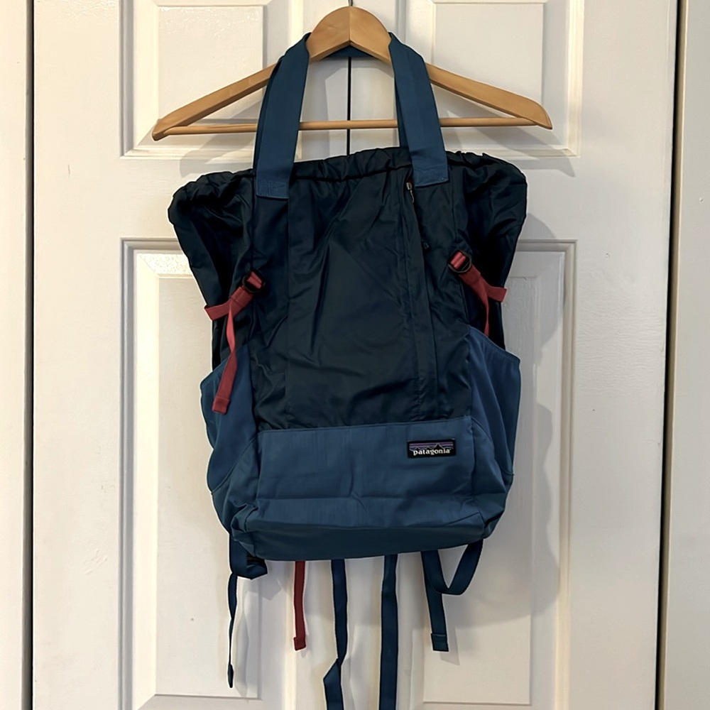 Patagonia lightweight travel tote pack